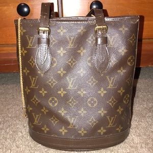 Louis Vuitton Bucket purse